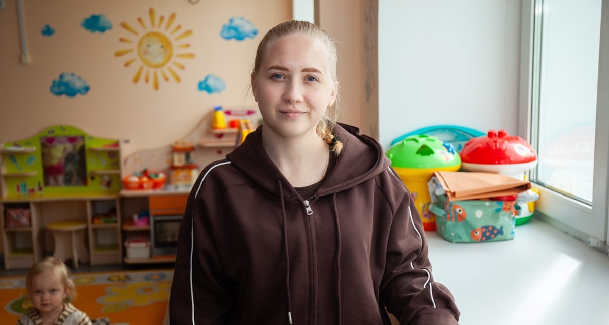 Молодой воспитатель из Тотьмы переехала в Череповец и за две недели нашла общий язык с малышами