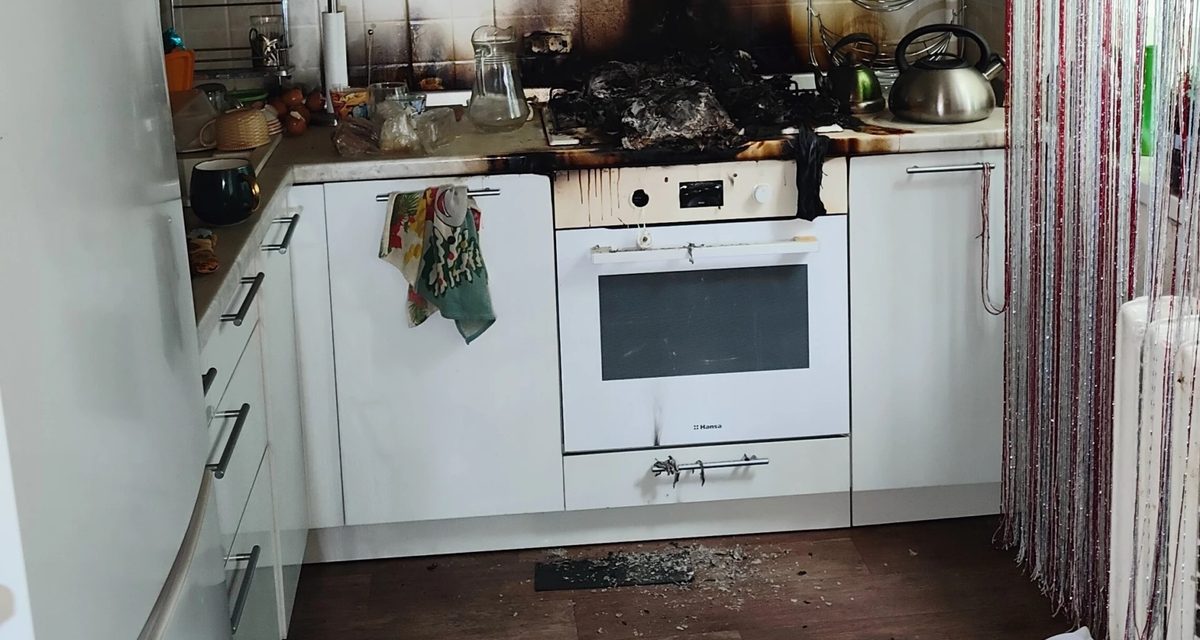 В Вологде задержали юношу после разгрома и поджога квартиры, ключи от которой выманили у подростка