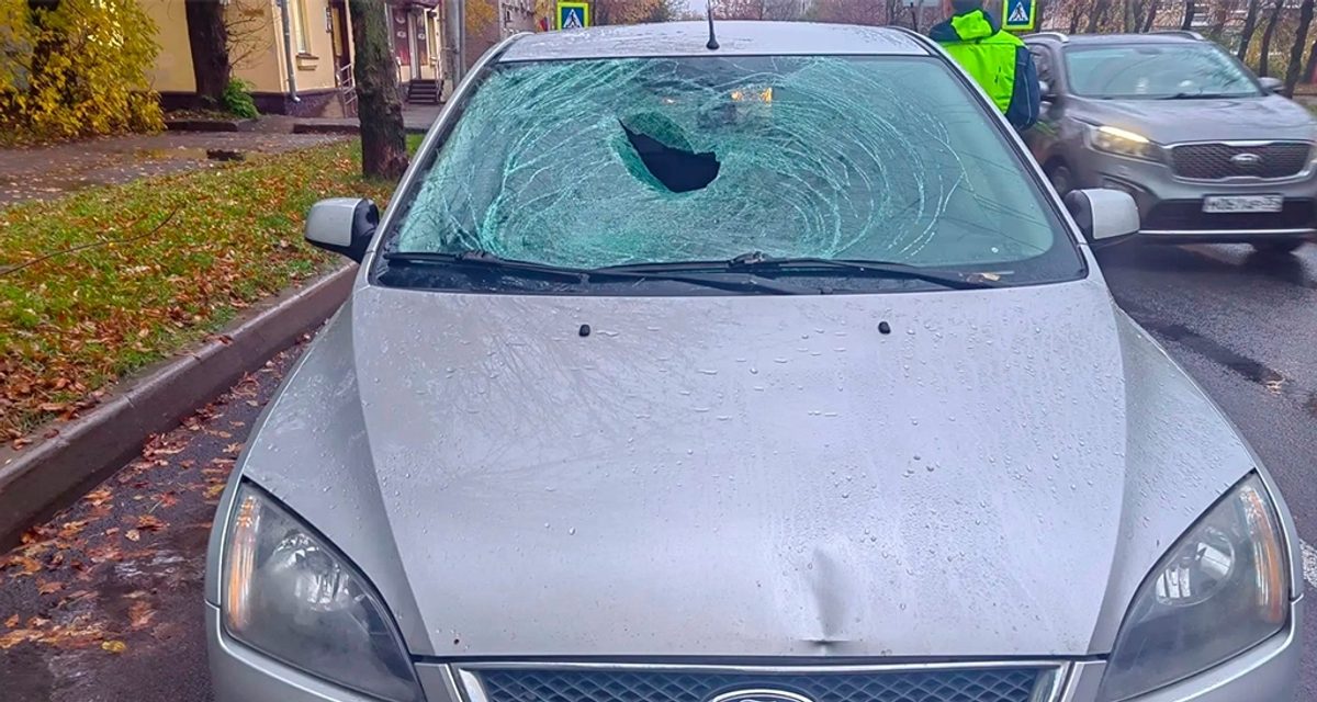 В Череповце десятилетнего мальчика на электросамокате сбили на пешеходном переходе