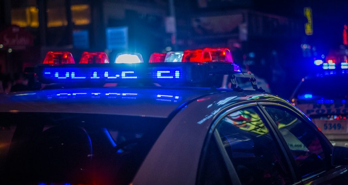 В Вологде 16-летний водитель ВАЗ-2107 пытался уйти от ДПС, машину остановили выстрелами по колёсам